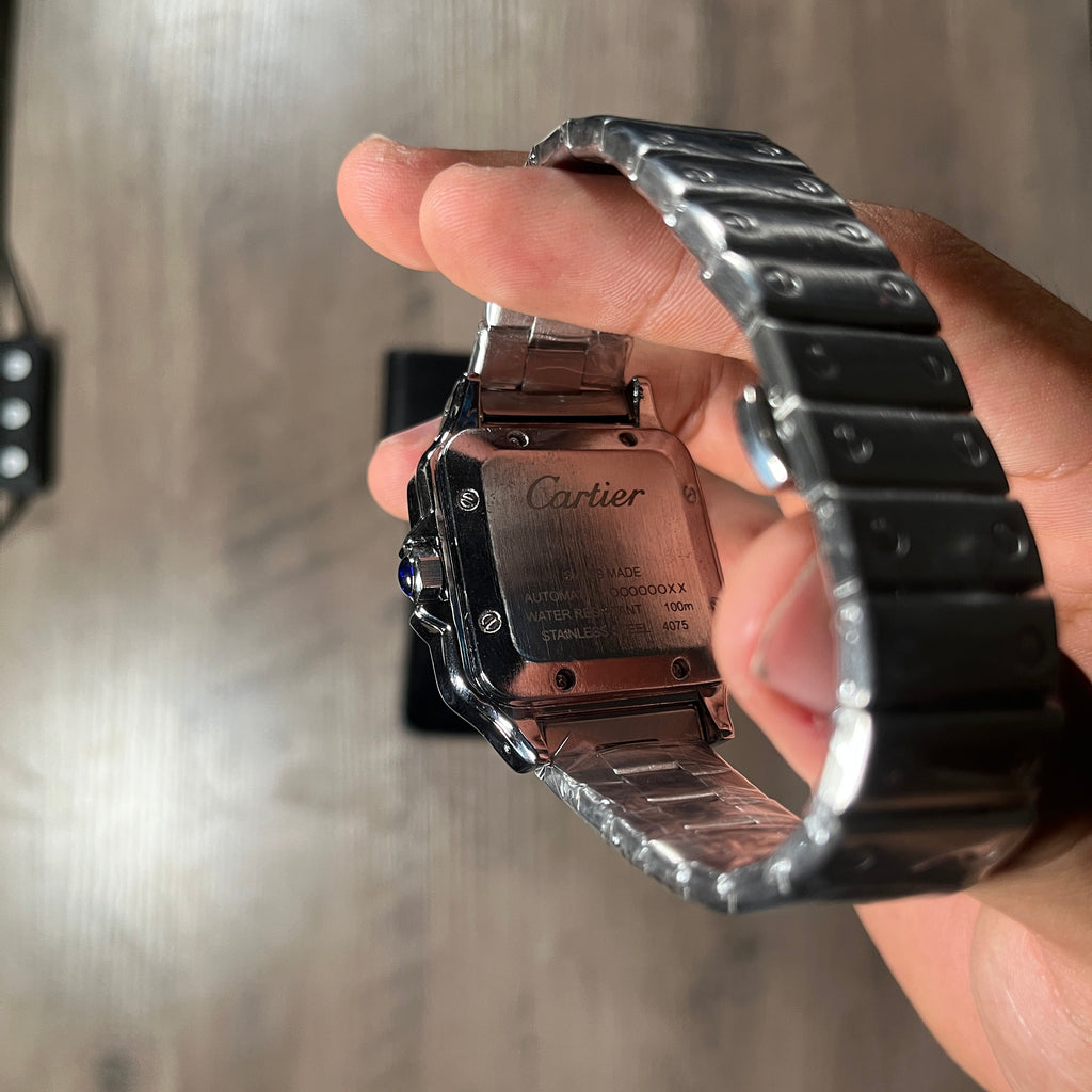 Reloj Blanco Clásico – Estilo Santos