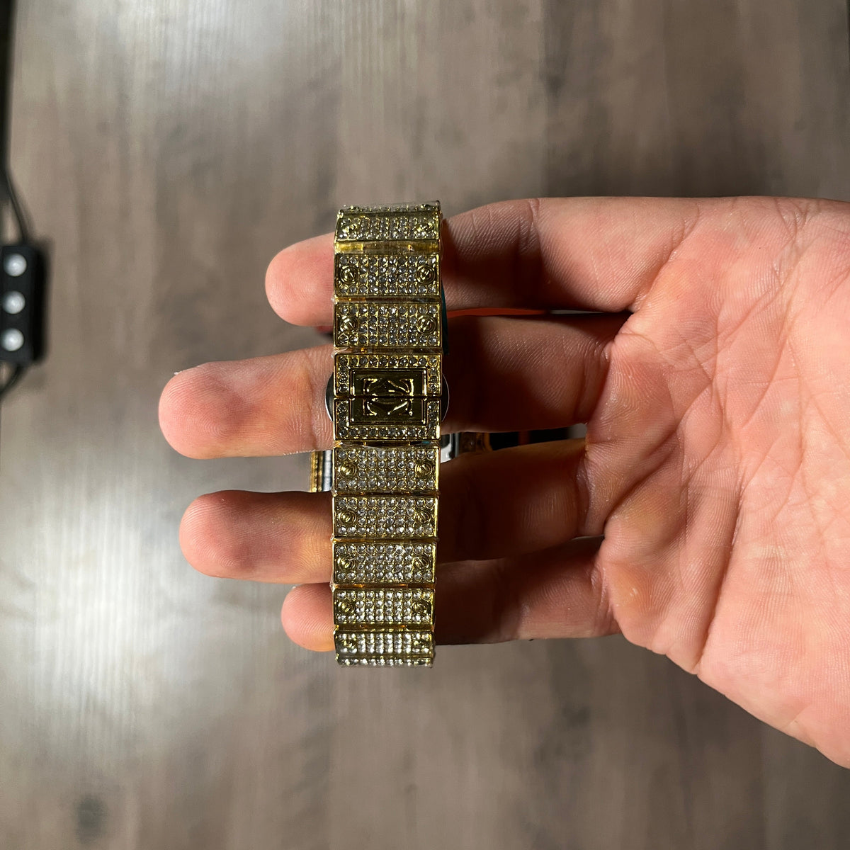Reloj Full Ice Dorado Esqueleto – Estilo Santos