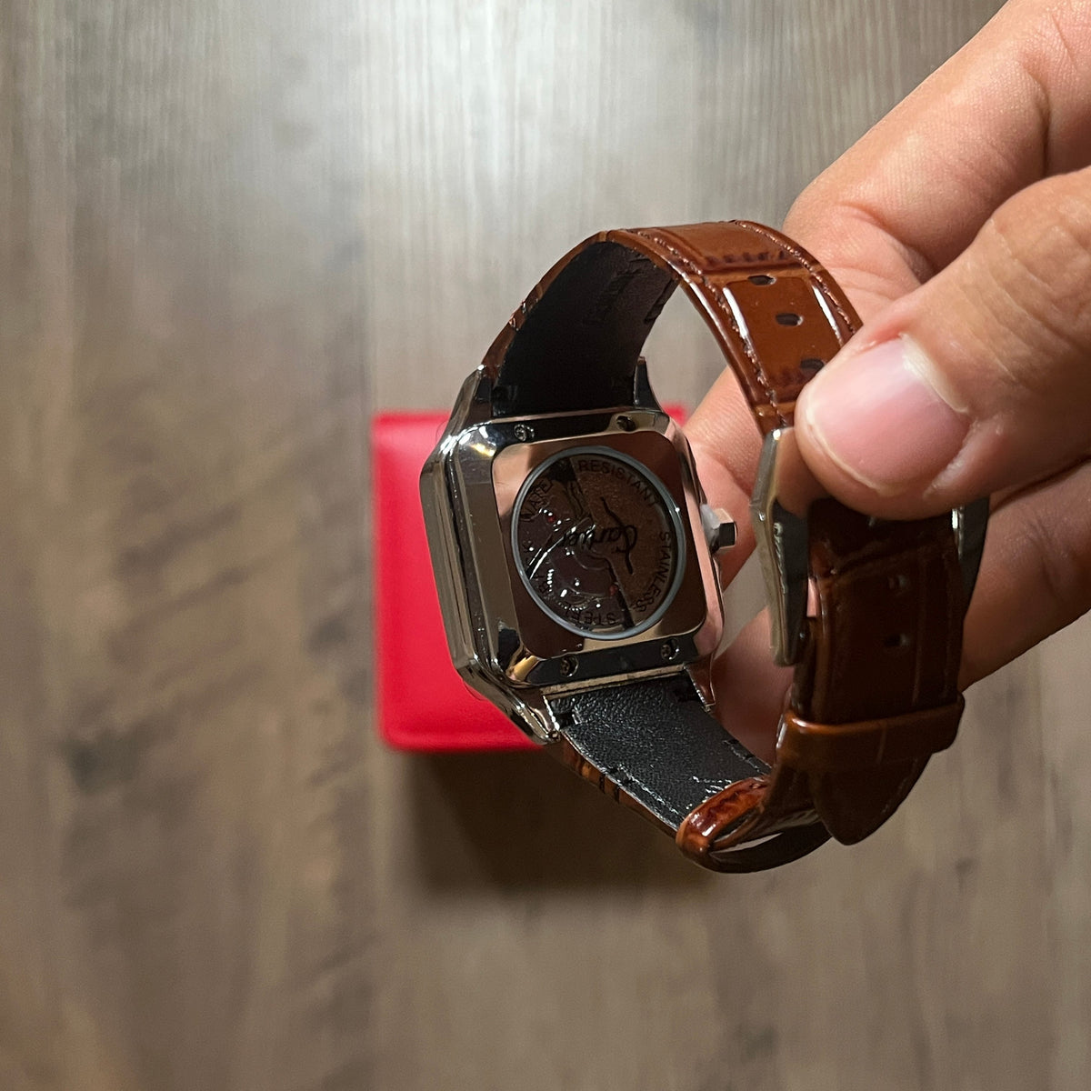 Reloj Café Clásico – Estilo Santos