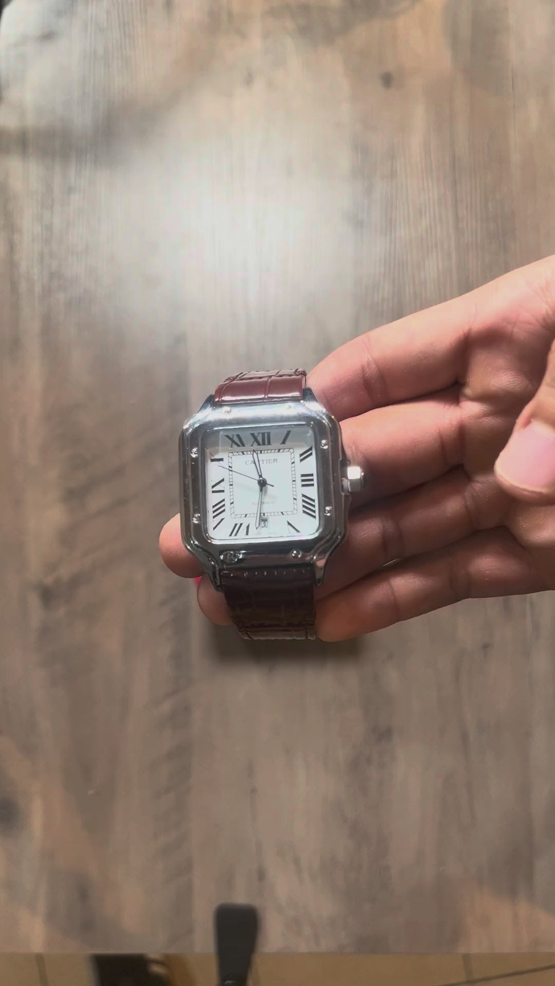 Reloj Café Clásico – Estilo Santos