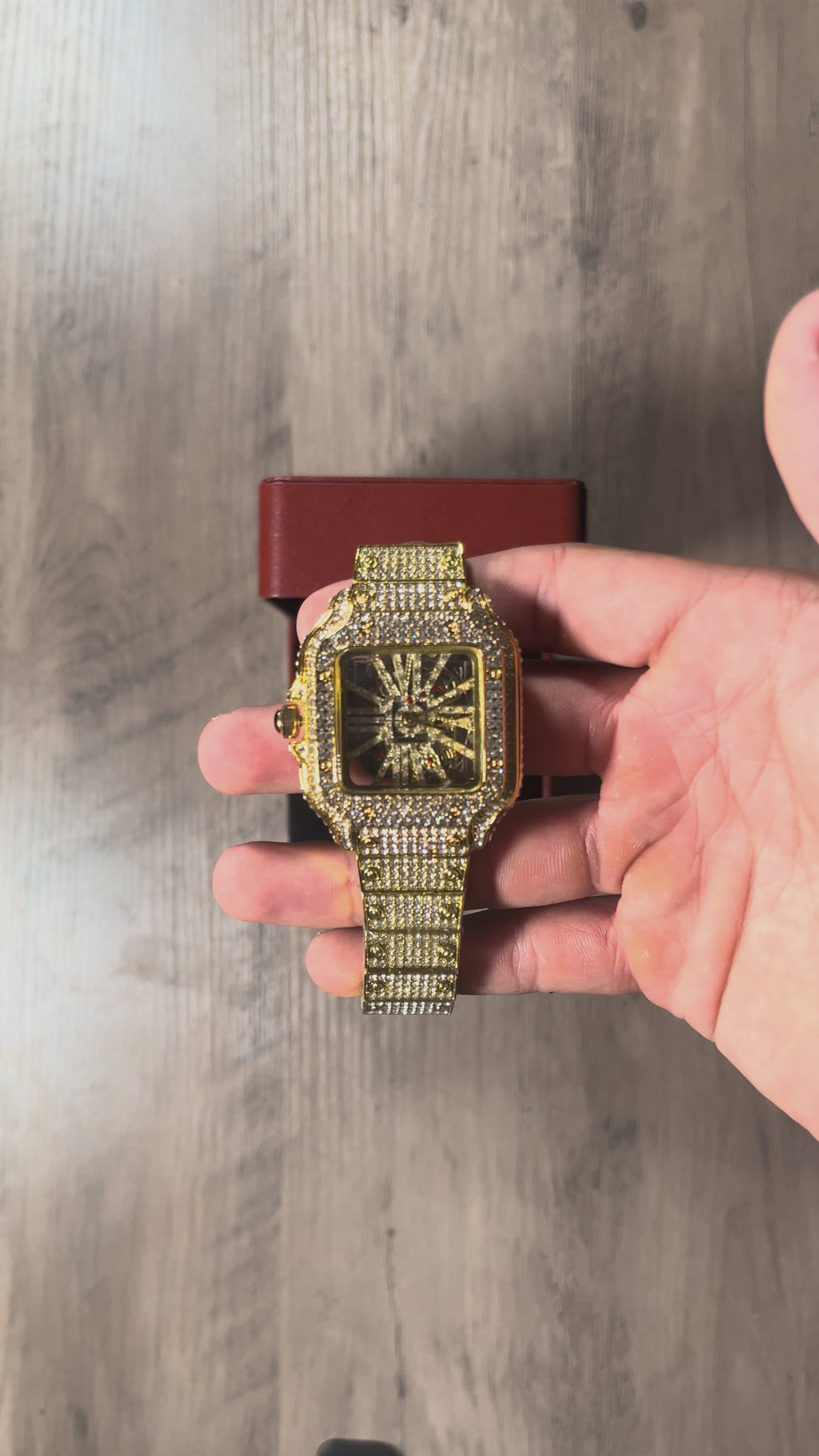 Reloj Full Ice Dorado Esqueleto – Estilo Santos