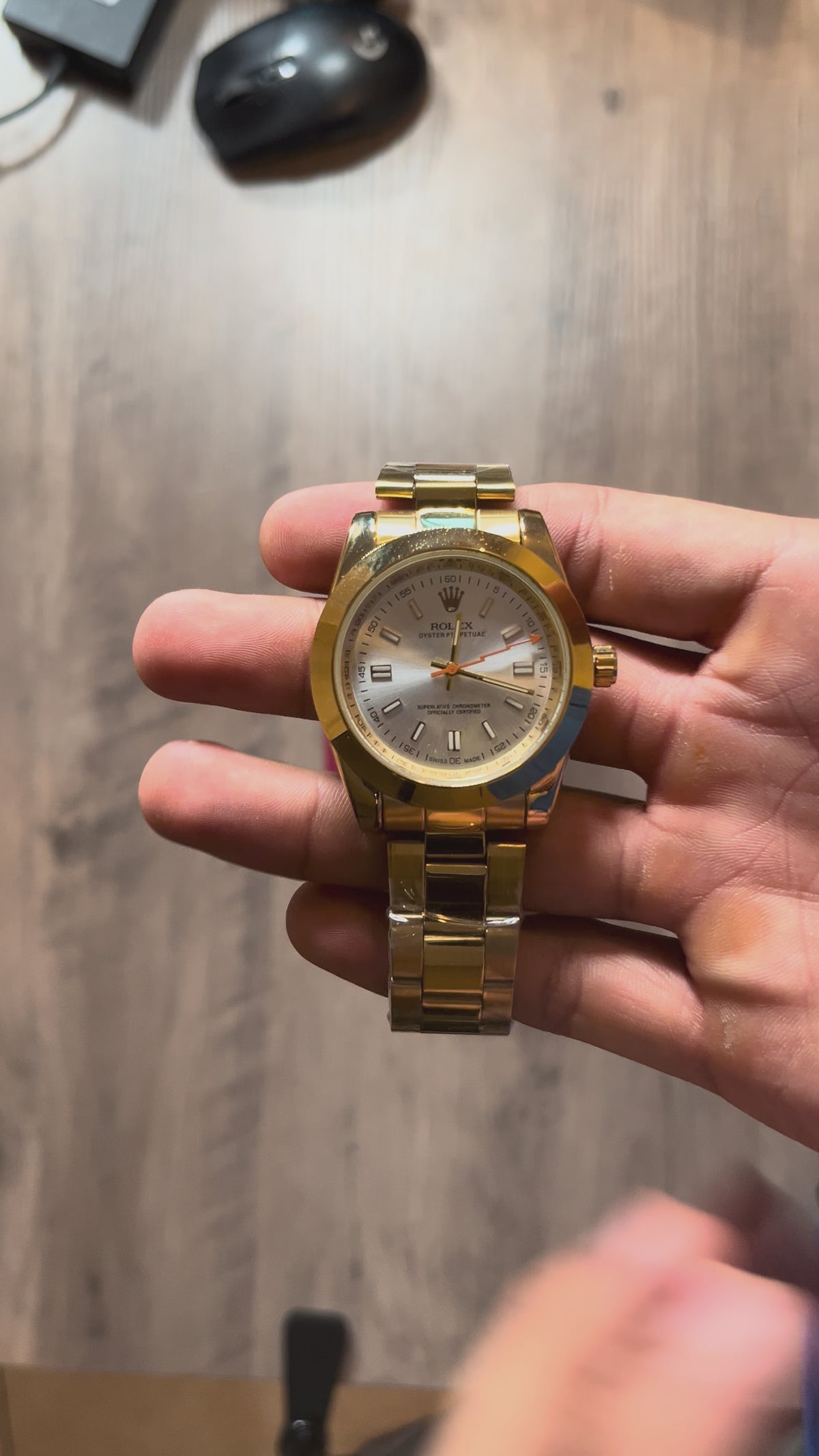 Reloj Dorado Solar – Estilo Oyster Perpetual